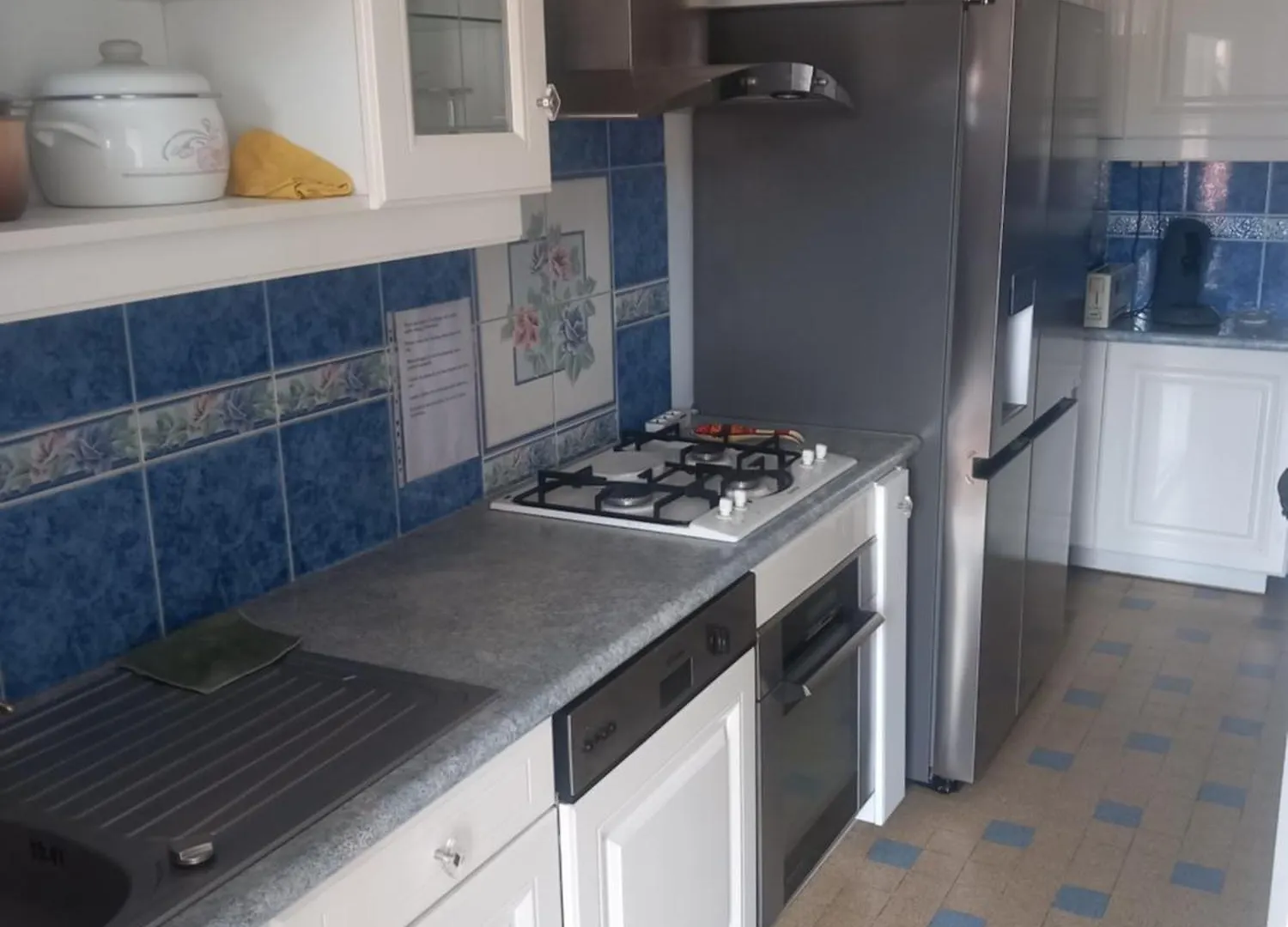 Chambre B1 Dans Un Appartement En Colocation Marseille 0*,  France
